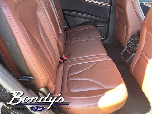 Used 2019 Lincoln Nautilus Reserve image 16