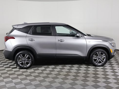 Used 2022 Kia Seltos LX image 5