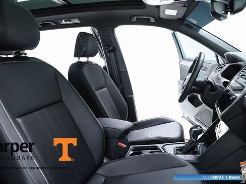 Used 2023 Volkswagen Tiguan SE R-Line image 35