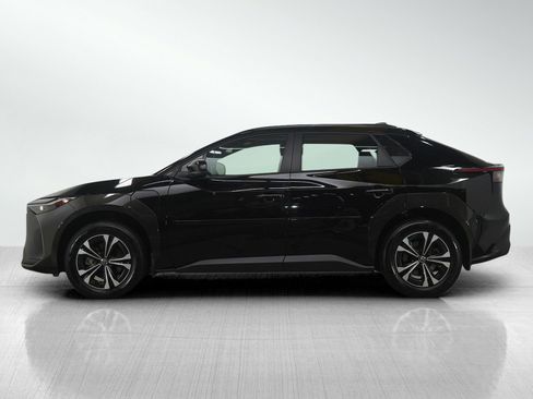 Used 2023 Toyota bZ4X XLE image 2