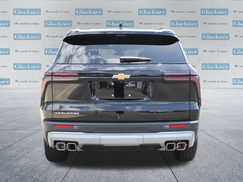Used 2026 Chevrolet Traverse LT w/ Driver Confidence Package FWD image 7
