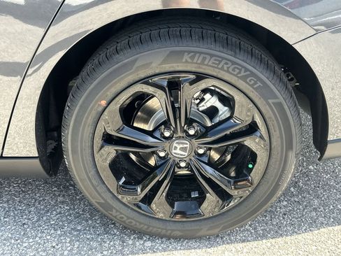 Used 2025 Honda Accord SE image 12