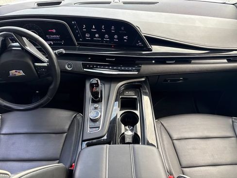 Certified 2024 Cadillac Escalade Sport w/ LPO, Floor Liner Package AWD/4WD image 24