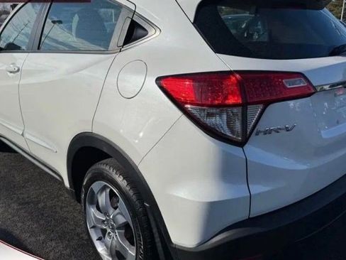 Used 2021 Honda HR-V LX image 3