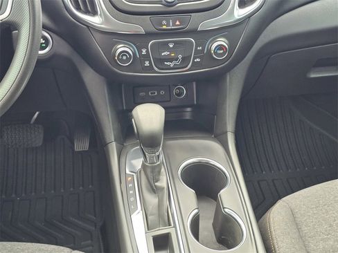 Used 2022 Chevrolet Equinox LT image 17