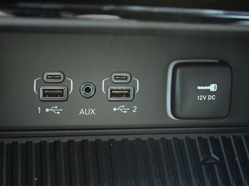 New 2026 Jeep Grand Cherokee Altitude AWD/4WD image 40