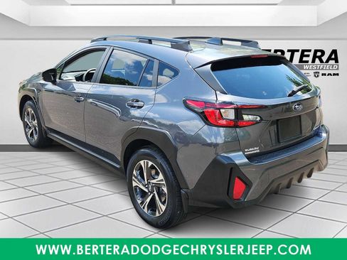 Used 2024 Subaru Crosstrek 2.0i Premium AWD/4WD image 4
