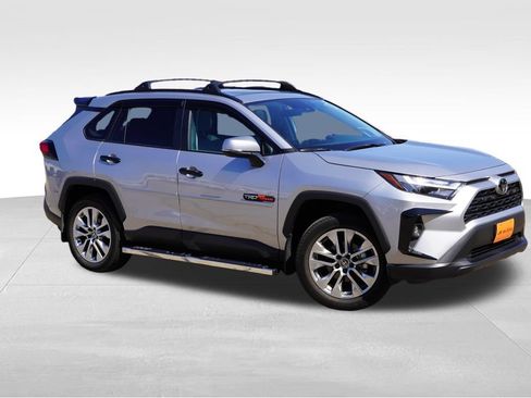 Used 2025 Toyota RAV4 XLE Premium w/ Weather Package AWD/4WD image 2