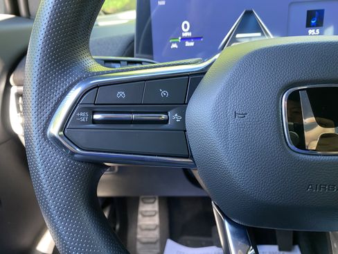 Used 2025 Honda Prologue EX image 19