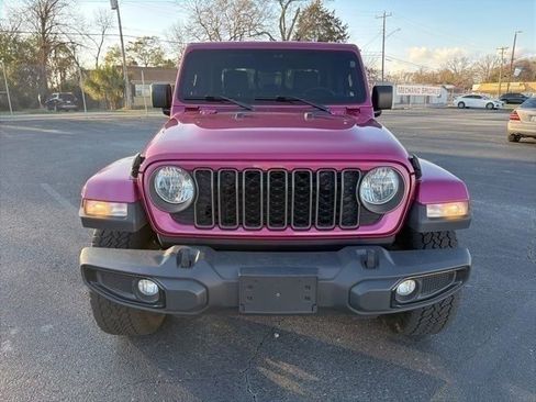 Used 2024 Jeep Gladiator Sport image 6