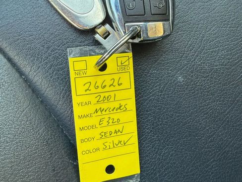 Used 2001 Mercedes-Benz E 320 Sedan image 26