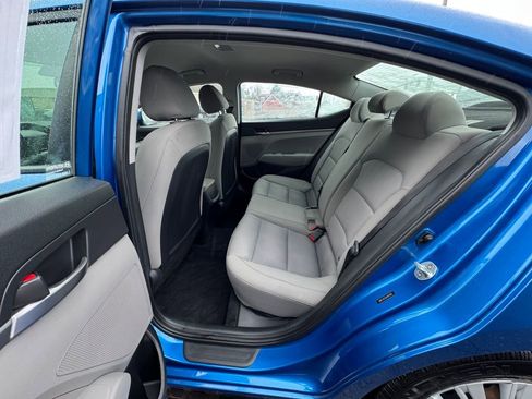 Used 2018 Hyundai Elantra SE w/ SE Connectivity Package 04 image 13