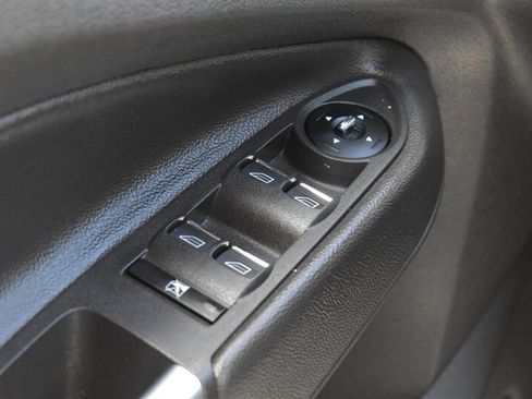 Used 2013 Ford C-MAX SEL FWD image 17