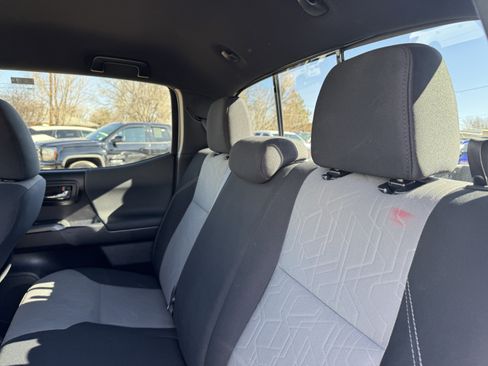 Certified 2023 Toyota Tacoma TRD Off-Road image 15