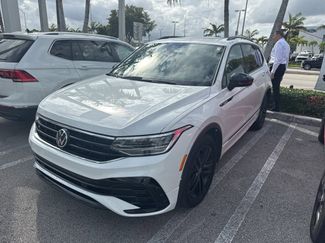 Used 2022 Volkswagen Tiguan SE R-Line video 1