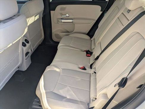 Used 2026 Mercedes-Benz GLB 250 image 15
