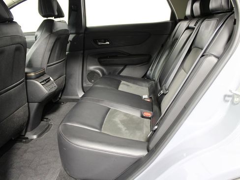 Used 2024 Nissan Ariya FWD image 26