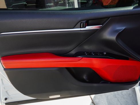 Used 2019 Toyota Camry XSE FWD image 20