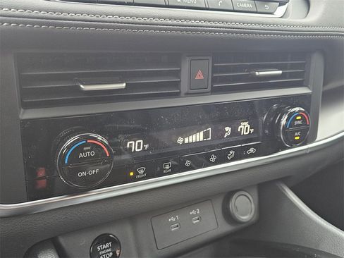 New 2026 Nissan Rogue SV image 20