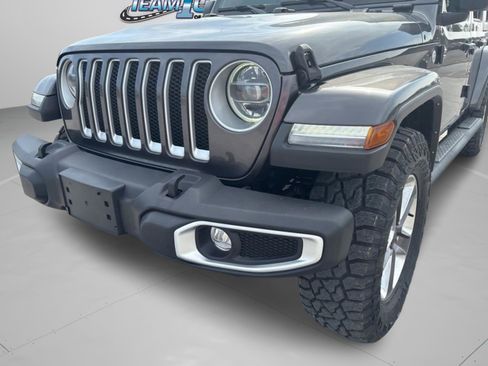 Used 2022 Jeep Wrangler Unlimited Sahara w/ LED Lighting Group AWD/4WD image 30