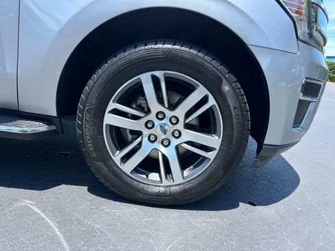 Used 2023 Ford Expedition Max Limited AWD/4WD image 8