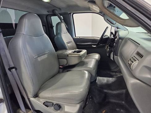 Used 2006 Ford F250 XL RWD image 14