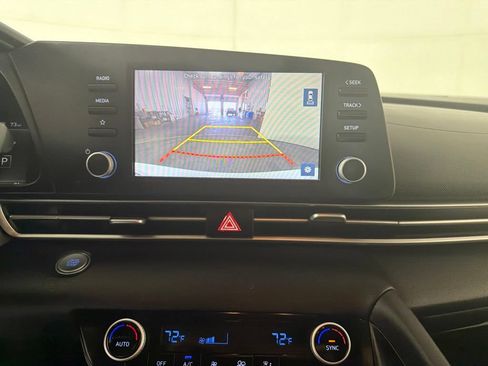 Used 2023 Hyundai Elantra SEL FWD image 16