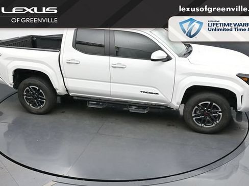 Used 2024 Toyota Tacoma TRD Sport RWD image 19