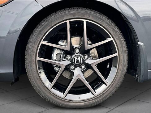 Used 2024 Honda Civic Sport Touring image 10