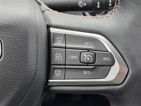 Used 2022 Jeep Compass Limited image 22