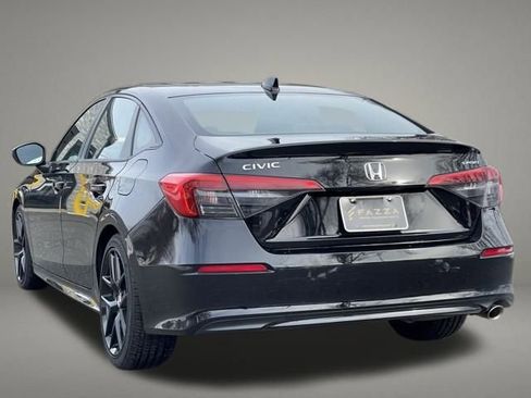 Used 2023 Honda Civic Sport image 3