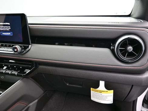 New 2025 Chevrolet Colorado Z71 image 32