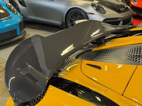 Used 2024 McLaren 750S Spider RWD image 13