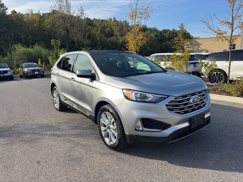 Used 2022 Ford Edge Titanium AWD/4WD image 2