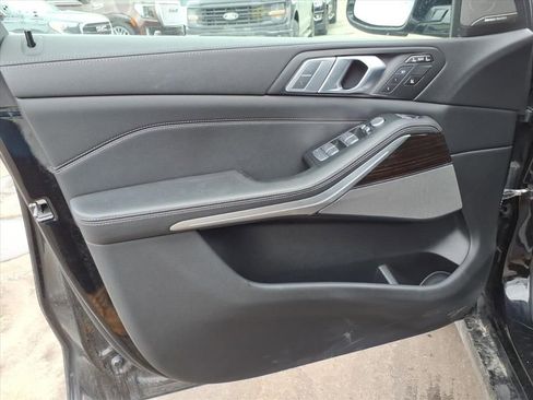 Used 2020 BMW X7 xDrive40i w/ Cold Weather Package image 15