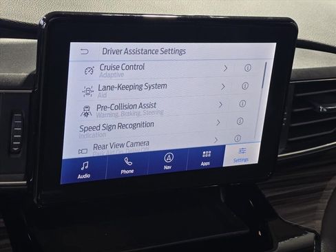 Used 2022 Ford Explorer Limited w/ Equipment Group 301A image 21