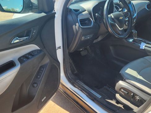 Used 2018 Chevrolet Equinox Premier FWD image 11