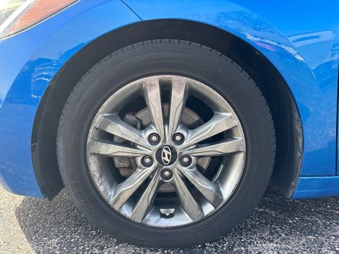 Used 2018 Hyundai Elantra SEL FWD image 25