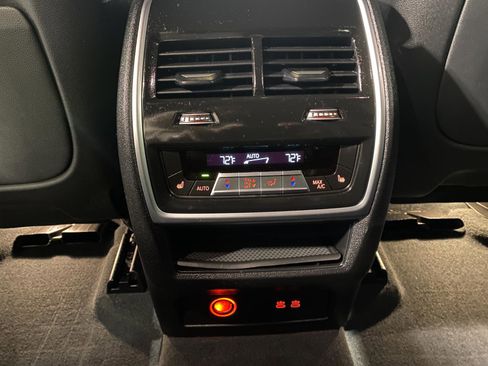 Certified 2025 BMW X7 xDrive40i w/ M Sport Package image 12