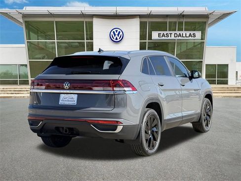 New 2026 Volkswagen Atlas Cross Sport SE image 3