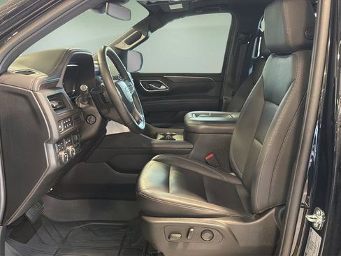 Used 2024 Chevrolet Suburban Z71 w/ Luxury Package image 11