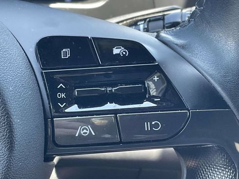 Certified 2025 Hyundai Elantra Sport FWD image 24