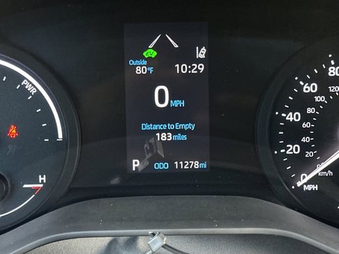 Used 2024 Toyota Sienna XSE w/ XSE Plus Package image 32