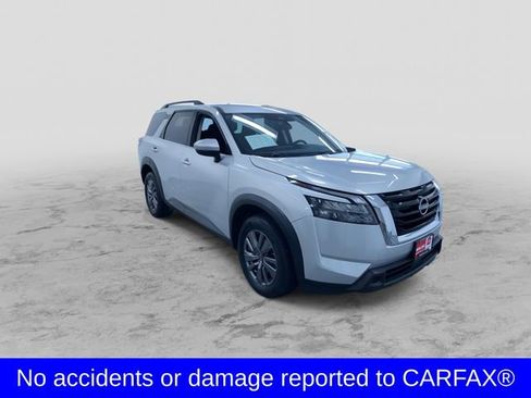 Used 2025 Nissan Pathfinder SV AWD/4WD image 3