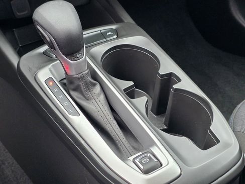 Used 2025 Chevrolet Trax LS image 25