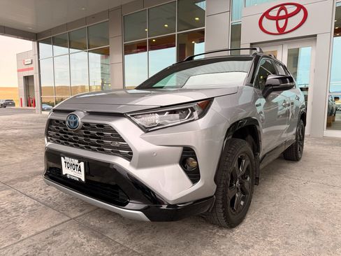 Used 2021 Toyota RAV4 XSE AWD/4WD image 4