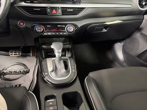 Certified 2024 Kia Forte GT-Line image 29