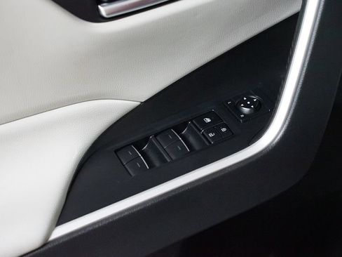 Certified 2022 Toyota RAV4 XLE Premium AWD/4WD image 30