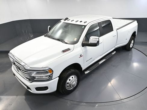 Used 2024 RAM 3500 Laramie image 64