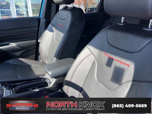 Used 2025 Jeep Compass Trailhawk w/ Trailhawk Elite Group image 4